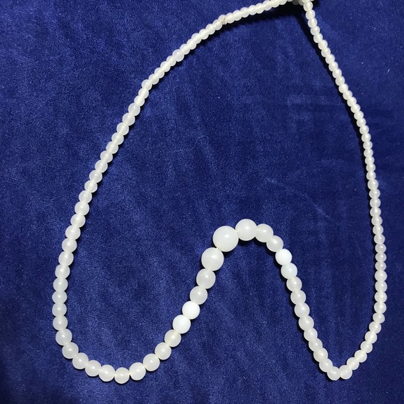 (2) 17" Strands - Vintage Czechoslovakia Round Glass Beads   Sized 2m up to 8mm - Picture 5 of 5